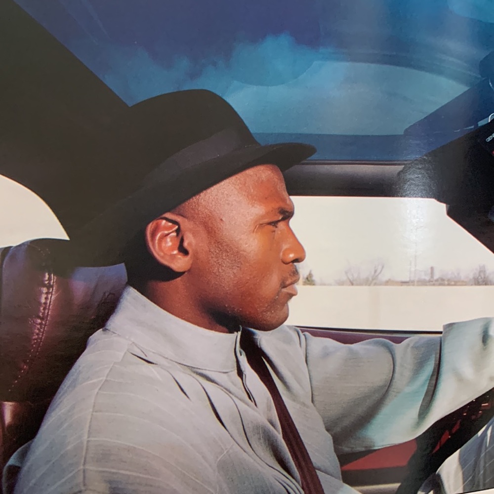 Michael Jordan book RARE AIR - Picture 3 of 16